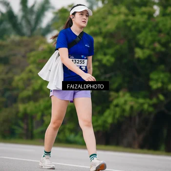 Runner Photo 7413265