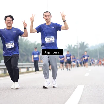 Runner Photo 7413274