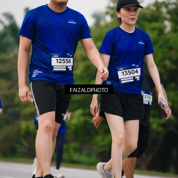 Runner Photo 7413302