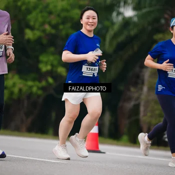 Runner Photo 7413303