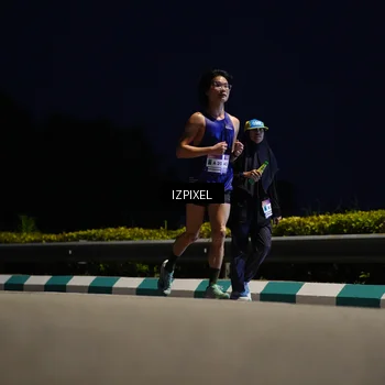 Runner Photo 7413304