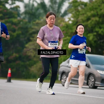 Runner Photo 7413307