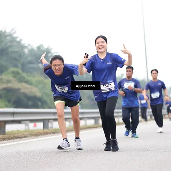 Runner Photo 7413309