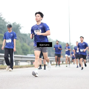 Runner Photo 7413311