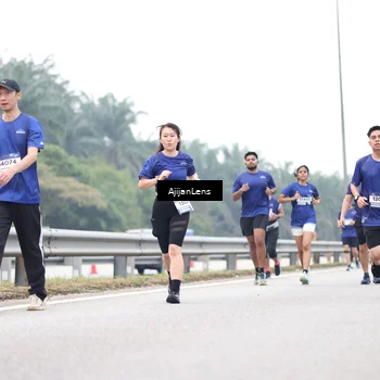 Runner Photo 7413324