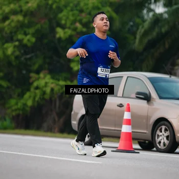 Runner Photo 7413330
