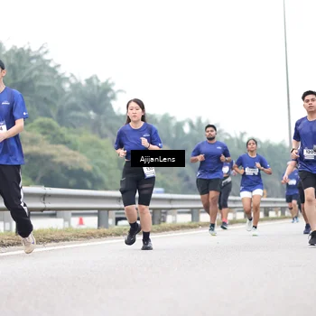 Runner Photo 7413338