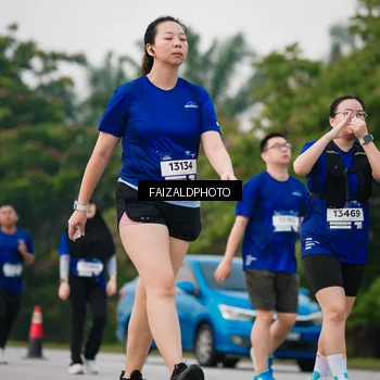Runner Photo 7413346