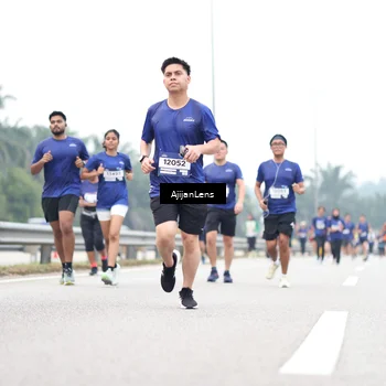 Runner Photo 7413348