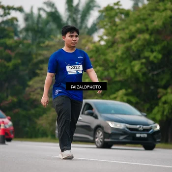Runner Photo 7413381