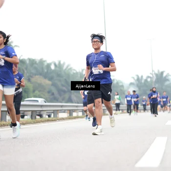 Runner Photo 7413401