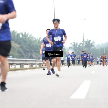 Runner Photo 7413402