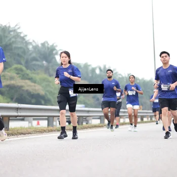 Runner Photo 7413408