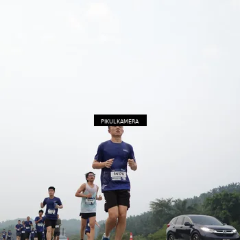 Runner Photo 7413419