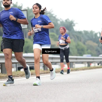 Runner Photo 7413427