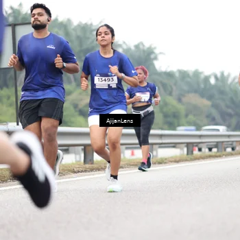 Runner Photo 7413430