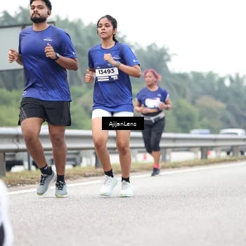 Runner Photo 7413438