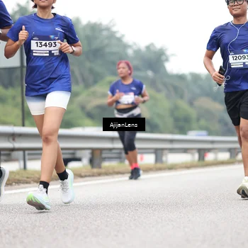 Runner Photo 7413471