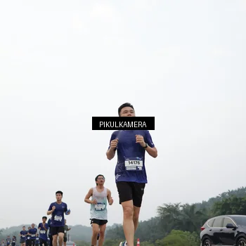 Runner Photo 7413475