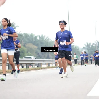 Runner Photo 7413496
