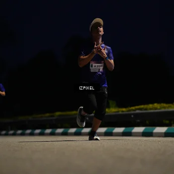 Runner Photo 7413498