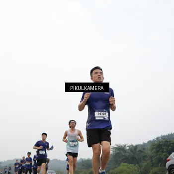 Runner Photo 7413500