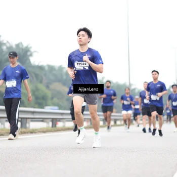 Runner Photo 7413503