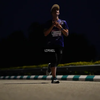 Runner Photo 7413507