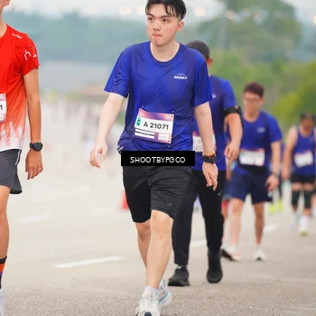 Runner Photo 7413534