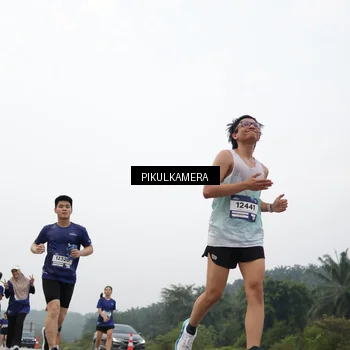 Runner Photo 7413559