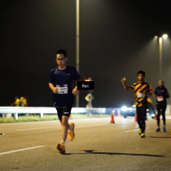 Runner Photo 7413571