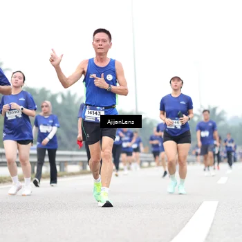Runner Photo 7413603