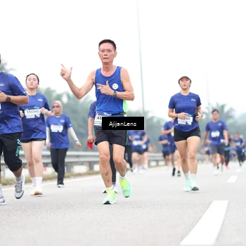 Runner Photo 7413611