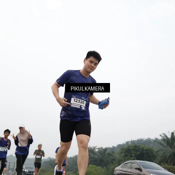 Runner Photo 7413616