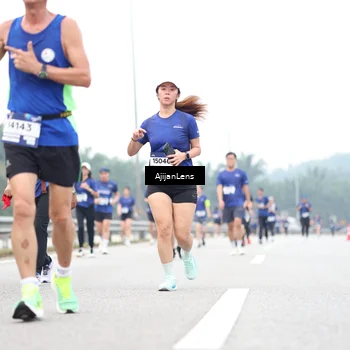 Runner Photo 7413627