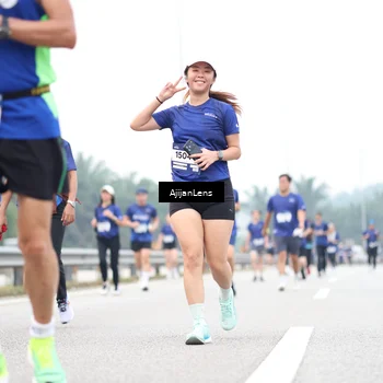 Runner Photo 7413646