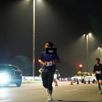 Runner Photo 7413649