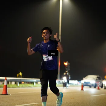 Runner Photo 7413653