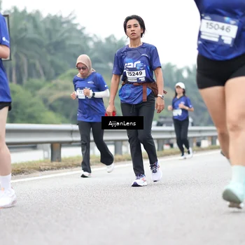 Runner Photo 7413657