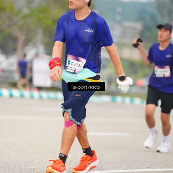 Runner Photo 7413678