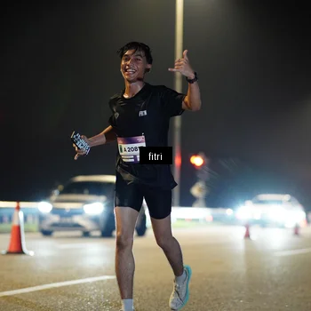 Runner Photo 7413679