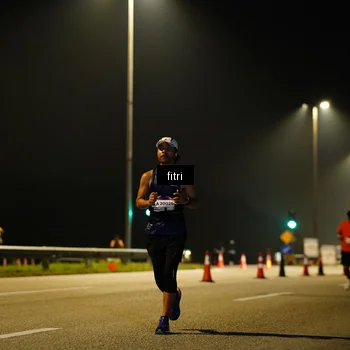 Runner Photo 7413680