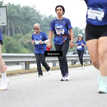 Runner Photo 7413686