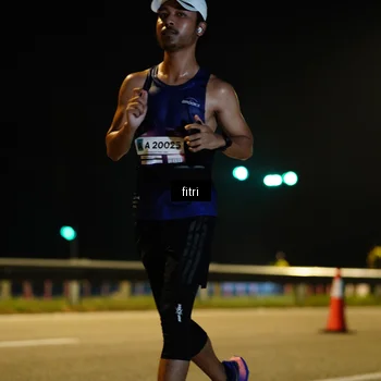 Runner Photo 7413707