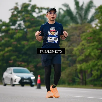 Runner Photo 7413710