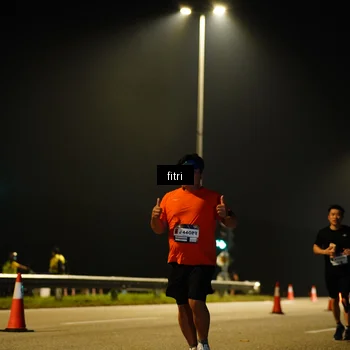 Runner Photo 7413712