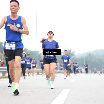 Runner Photo 7413718