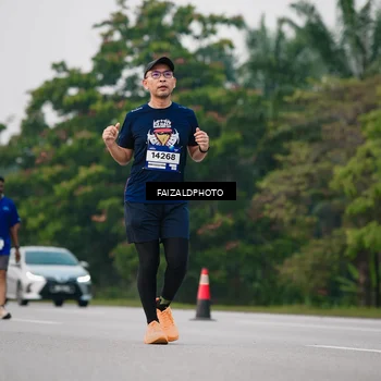 Runner Photo 7413724