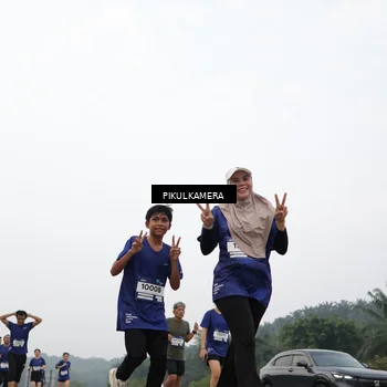 Runner Photo 7413728