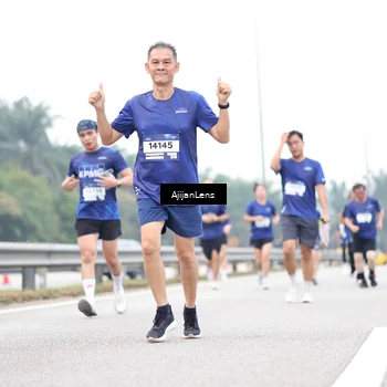 Runner Photo 7413742